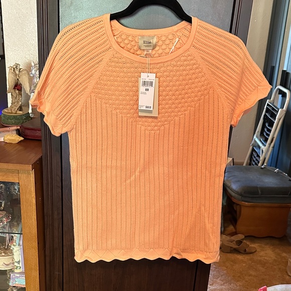 Elie Tahari Women's Coral Knit Blouse - Picture 1 of 2
